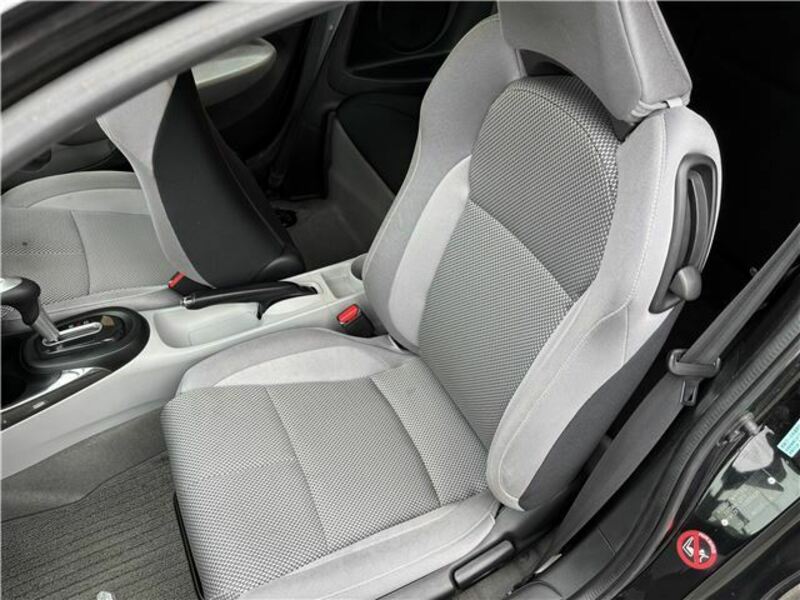 CR-Z-12