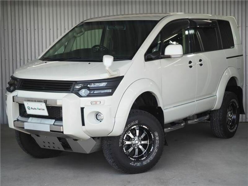 MITSUBISHI DELICA D5
