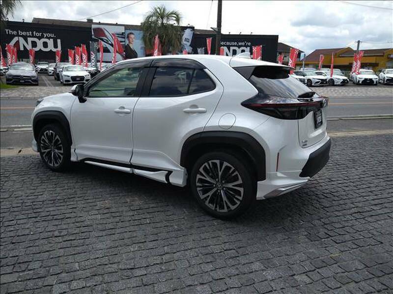 YARIS CROSS