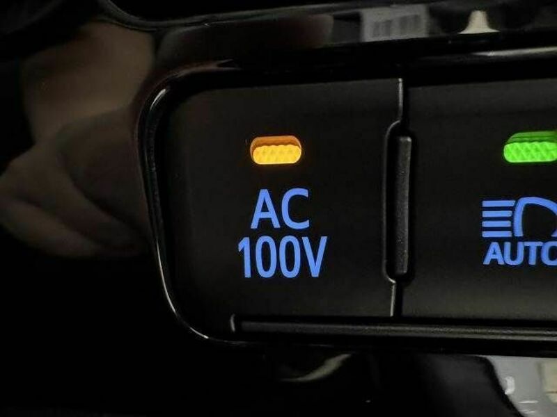 PRIUS PHV-6