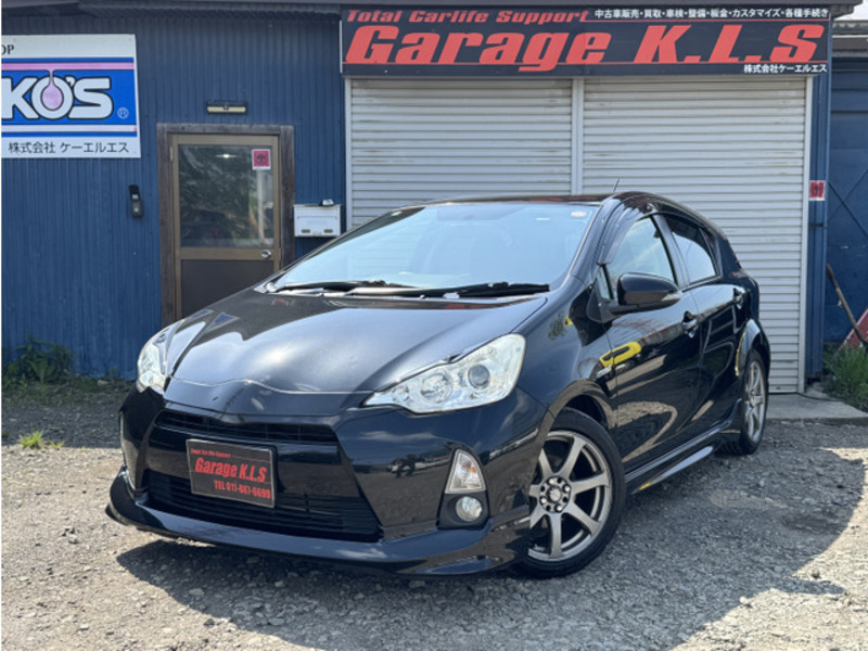 TOYOTA　AQUA