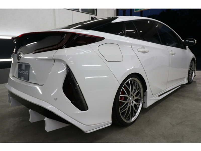 PRIUS PHV