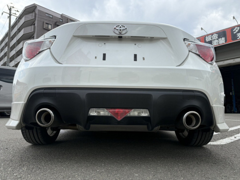 86-10