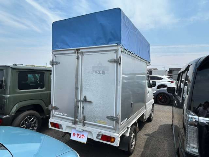 MINICAB TRUCK