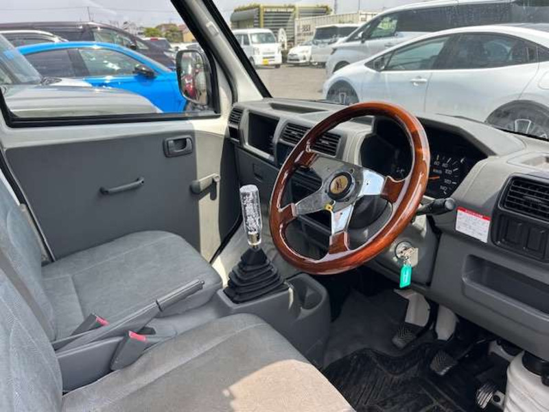 MINICAB TRUCK