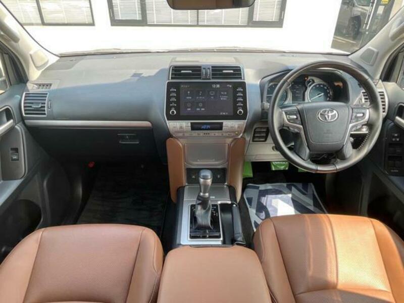 LAND CRUISER PRADO-1