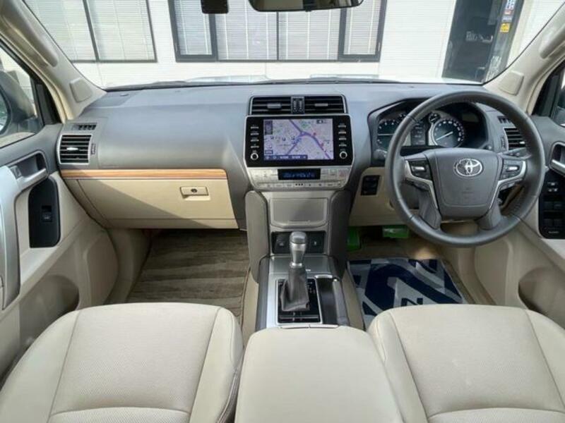 LAND CRUISER PRADO-1