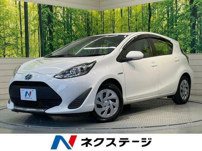 TOYOTA　AQUA
