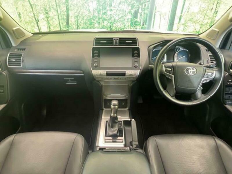 LAND CRUISER PRADO-1