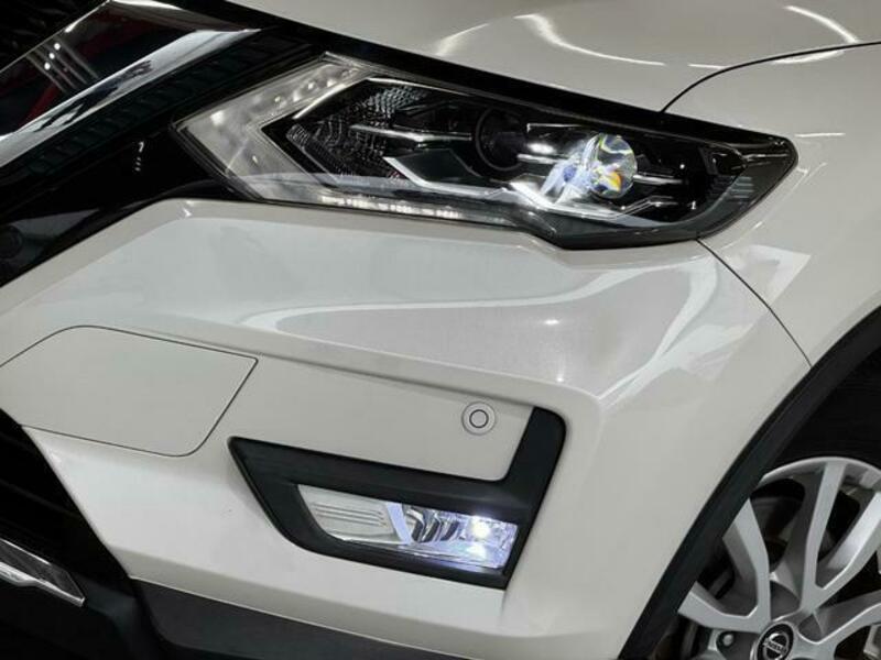 X-TRAIL-9
