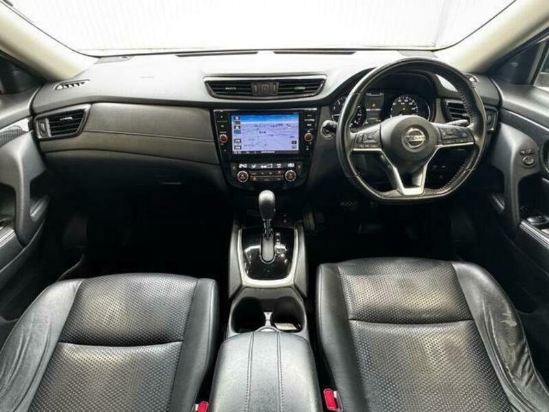 X-TRAIL-1