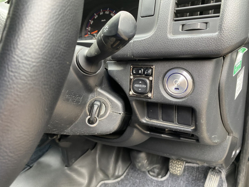 HIACE VAN-15