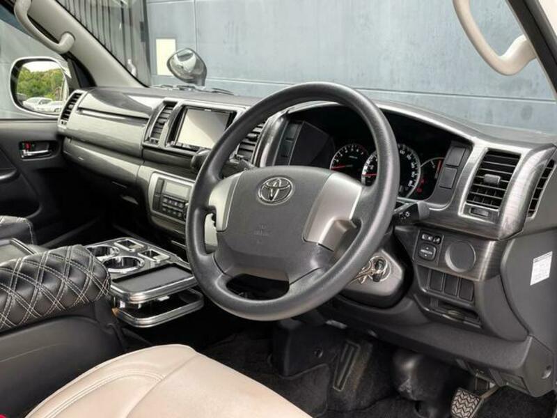 HIACE VAN-17