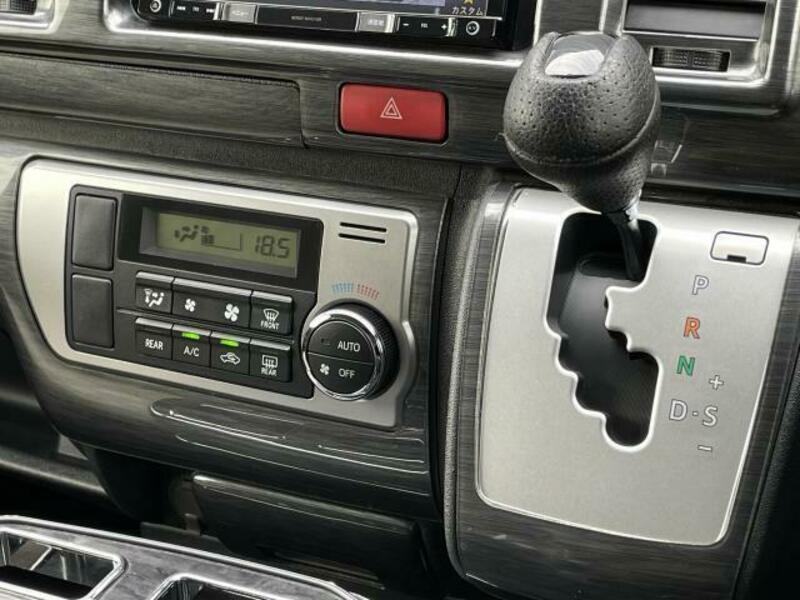 HIACE VAN-18