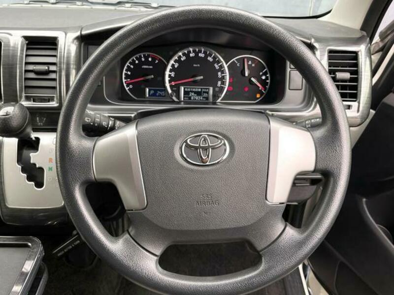 HIACE VAN-11