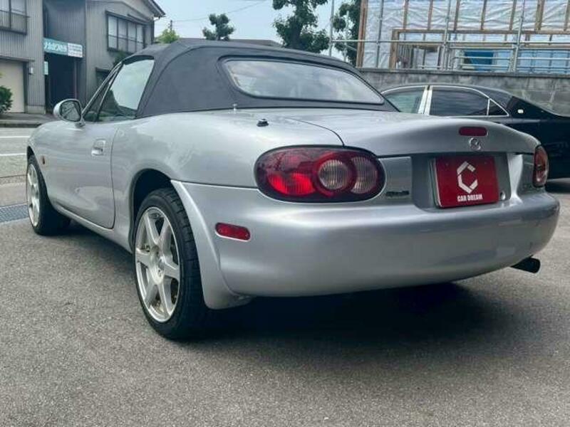 ROADSTER