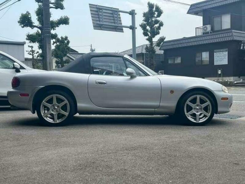 ROADSTER