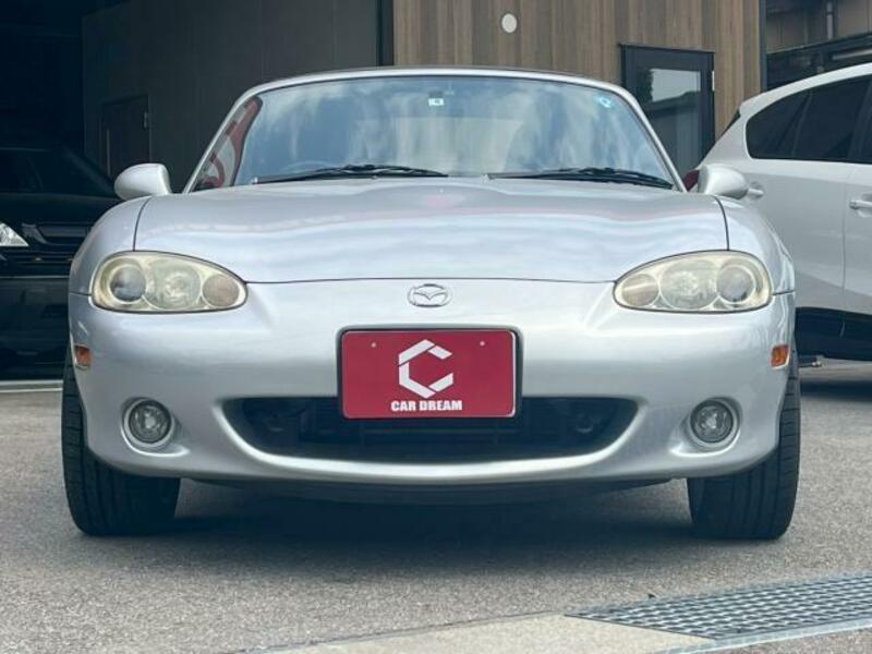 ROADSTER-0