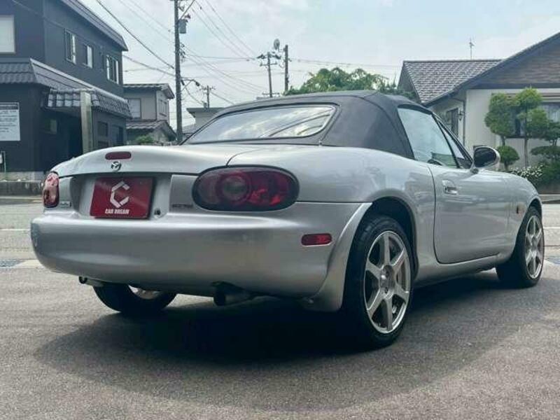 ROADSTER