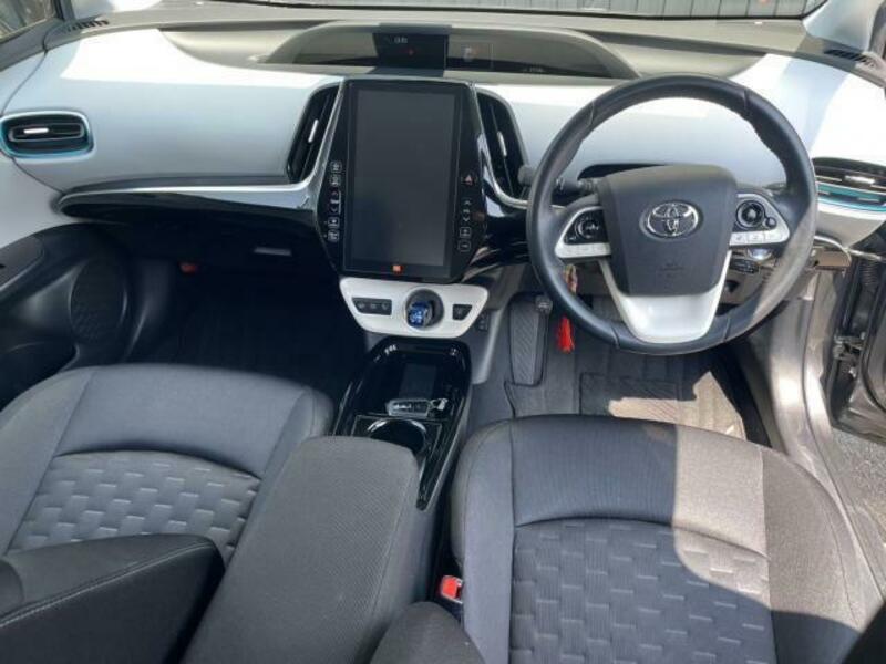 PRIUS PHV