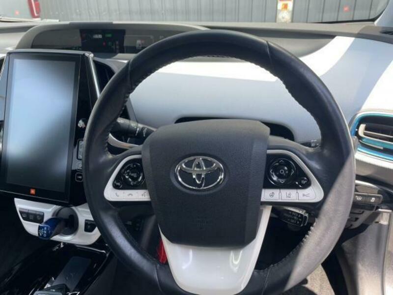 PRIUS PHV