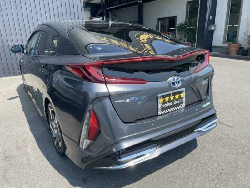 PRIUS PHV