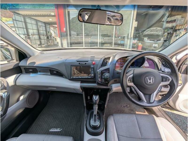 CR-Z-2