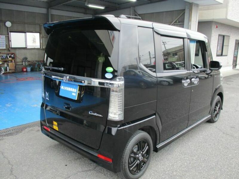 N BOX CUSTOM