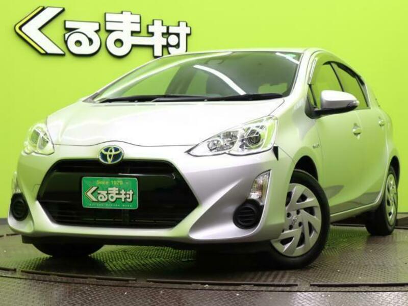 TOYOTA　AQUA