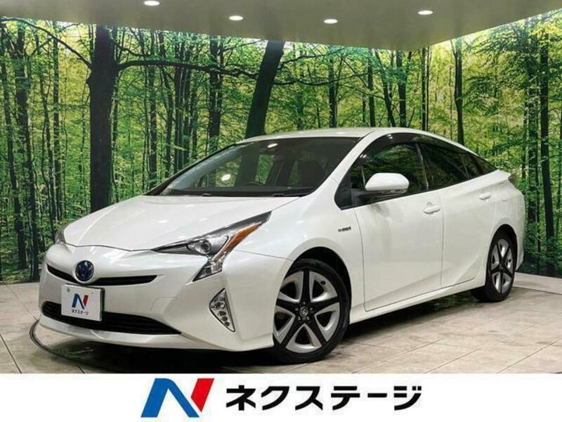TOYOTA　PRIUS
