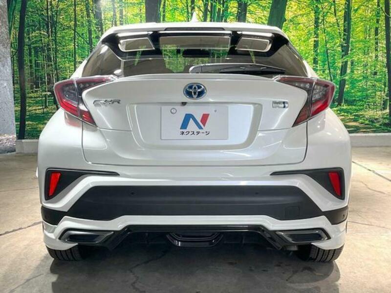 C-HR-15