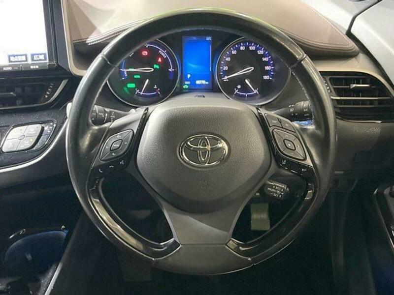 C-HR-11