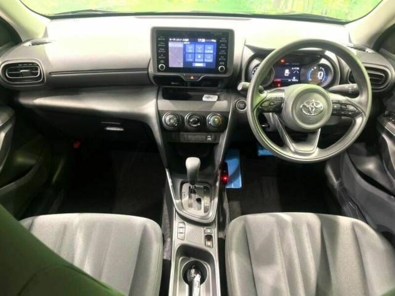YARIS CROSS