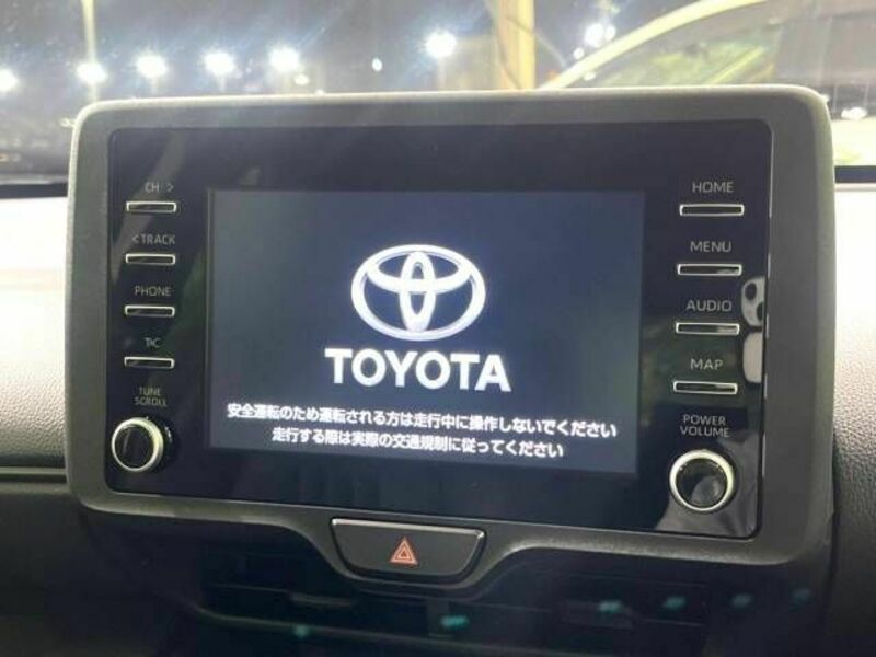 YARIS CROSS