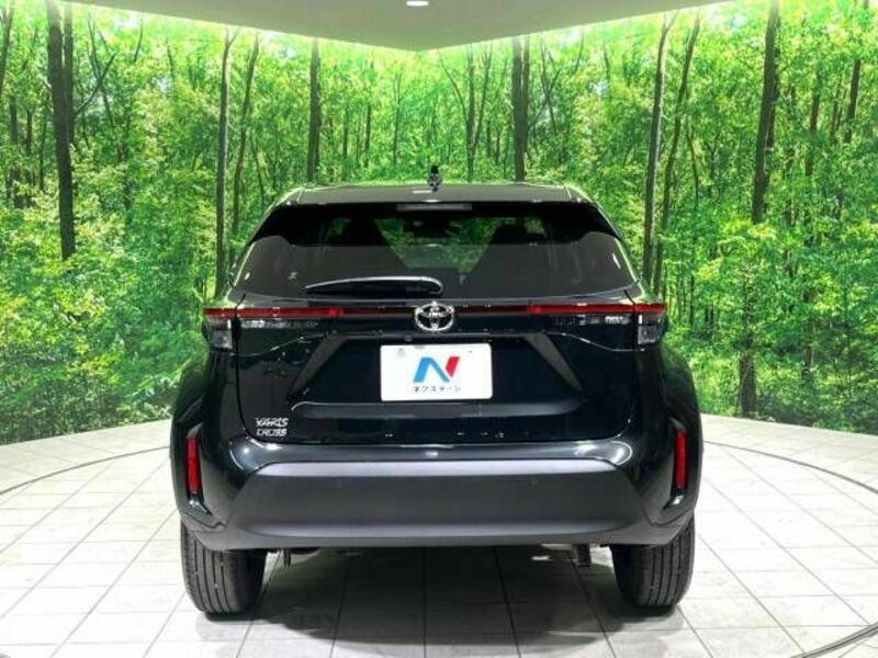 YARIS CROSS