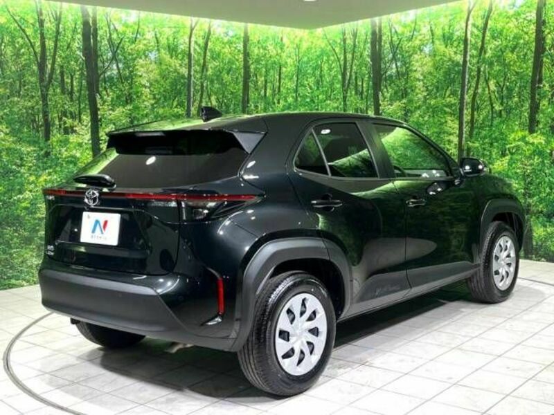 YARIS CROSS