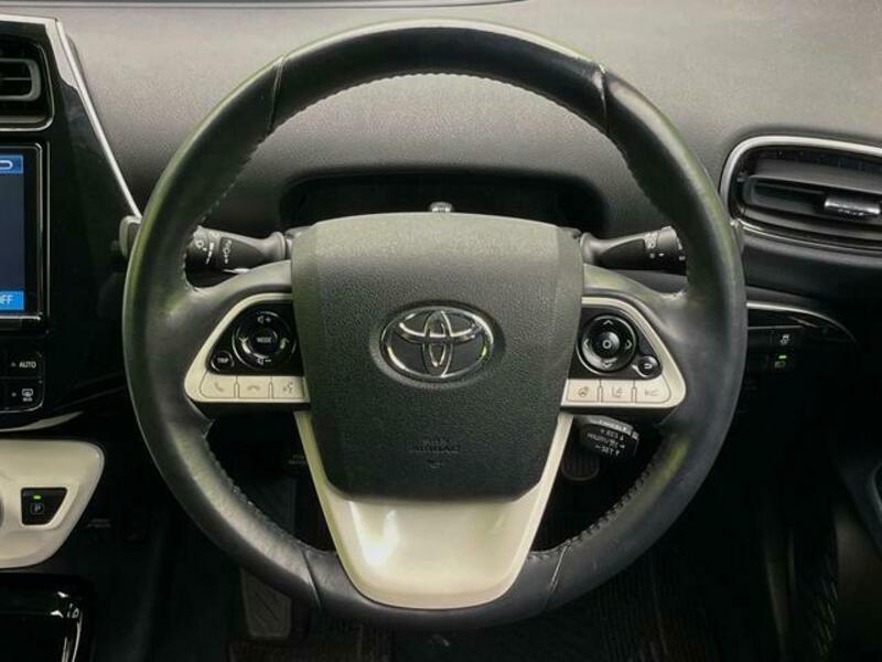 PRIUS PHV