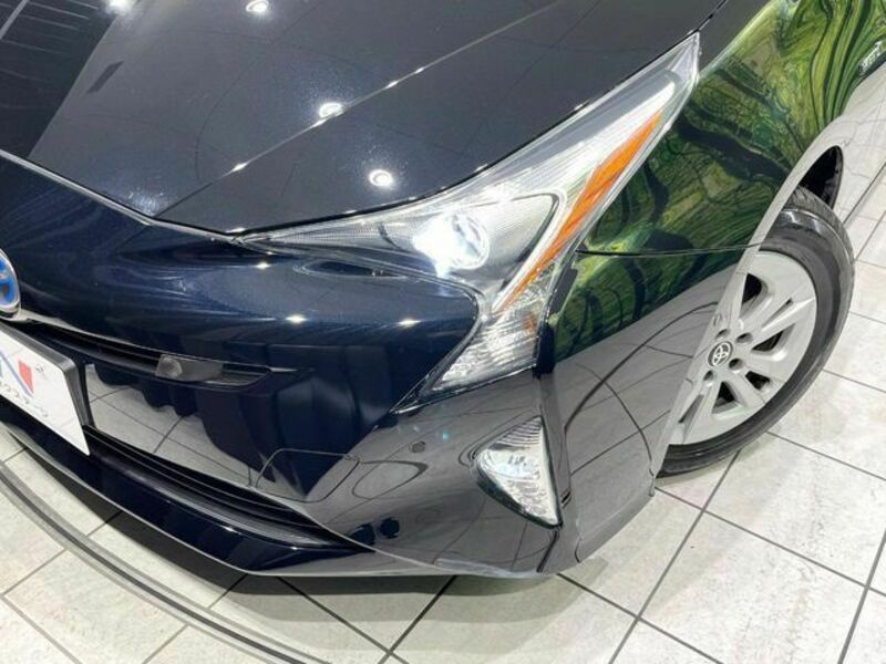 PRIUS-11