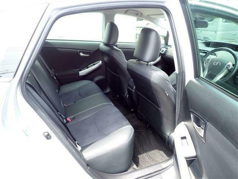 PRIUS-6