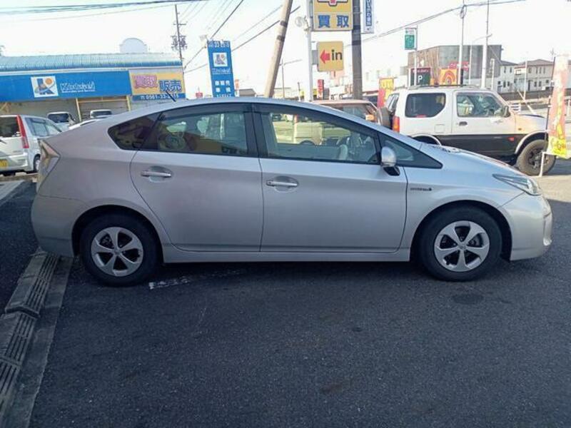 PRIUS-1