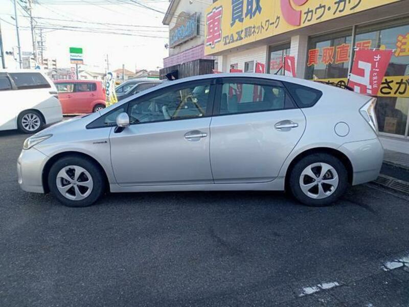 PRIUS-11