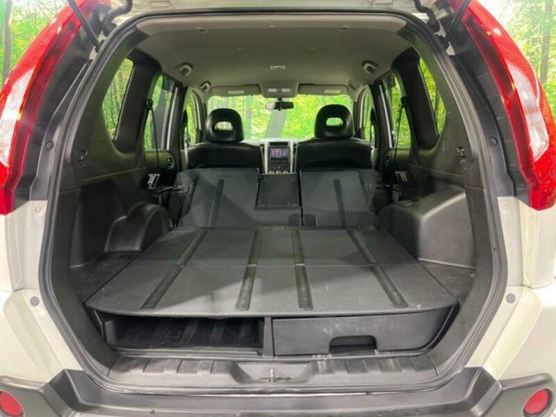 X-TRAIL-9