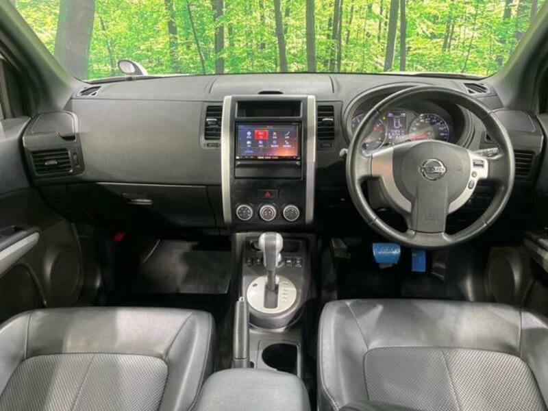 X-TRAIL-1