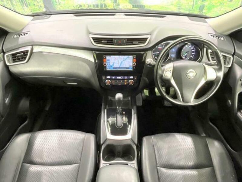 X-TRAIL-1