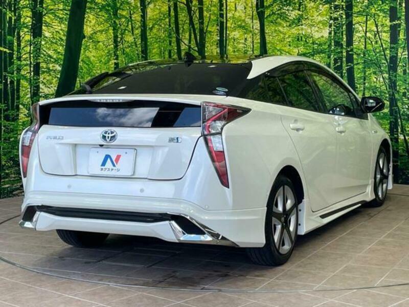 PRIUS-16