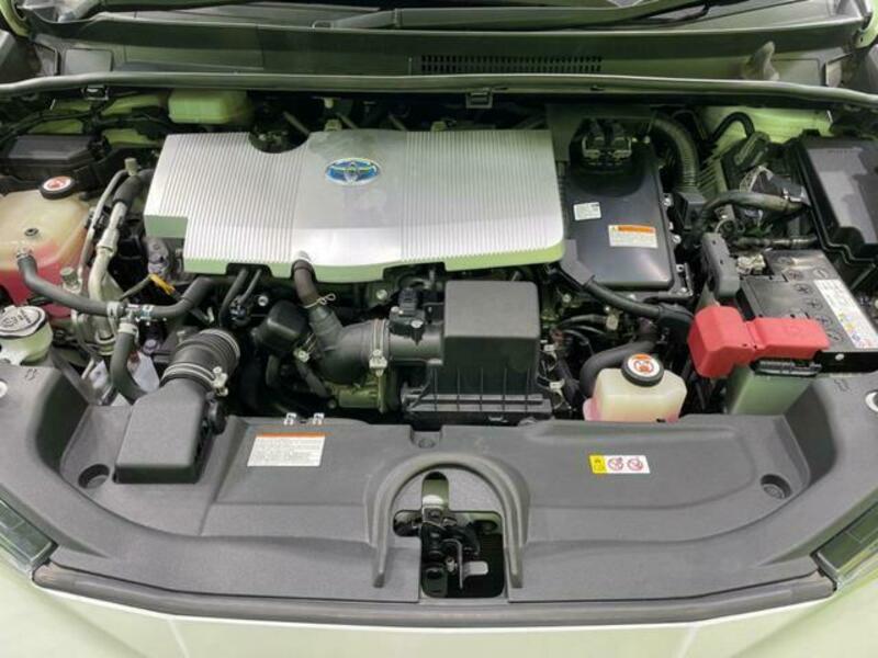 PRIUS-17