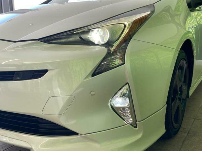 PRIUS-12