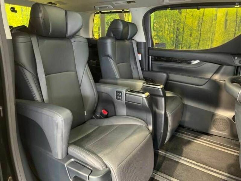 ALPHARD-9