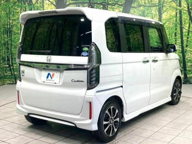 N BOX CUSTOM