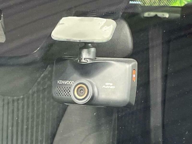 PRIUS-6